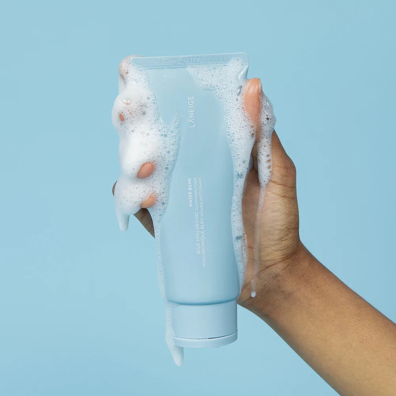 Sữa rửa mặt kiêm tẩy trang Laneige có khả năng cấp ẩm cho da tốt.