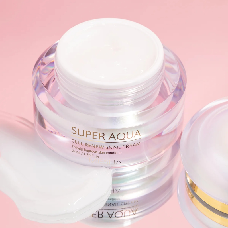 Missha Super Aqua Cell Renew Snail Cream có 70% chất nhầy ốc sên.