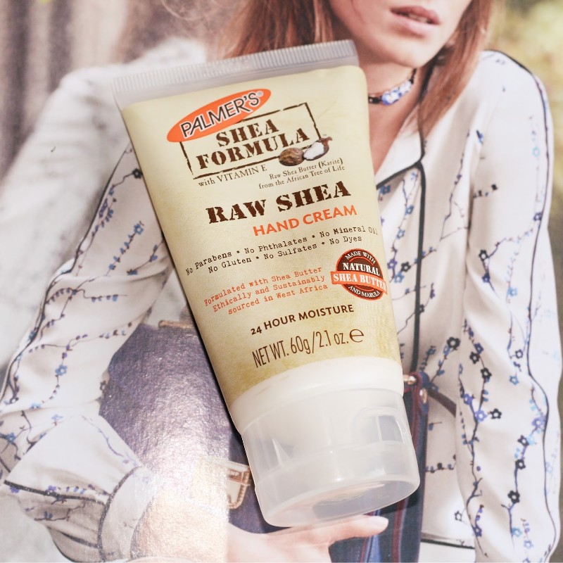 Palmer’s Raw Shea Hand Cream cấp ẩm tối ưu, loại bỏ tình trạng da tay khô ráp, nhăn nheo.