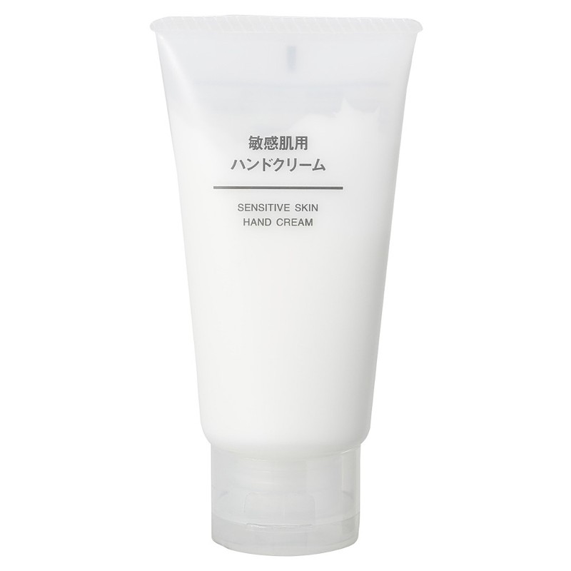 Muji Hand Cream for Sensitive Skin cấp ẩm cho da tay mềm mại suốt ngày dài.