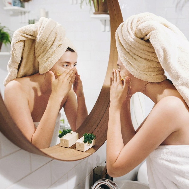 Luôn duy trì thói quen dưỡng da tại nhà để da khỏe đẹp dài lâu.