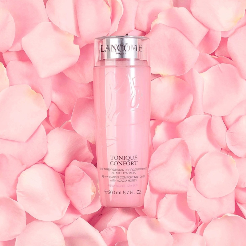 Lancome Tonique Confort Toner được chiết xuất từ hoàn toàn hoa hồng thiên nhiên.