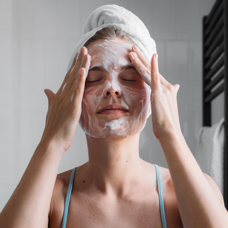 Hiện nay có rất nhiều sản phẩm làm sạch da đáp ứng đủ tiêu chí “ngon-bổ-rẻ”.