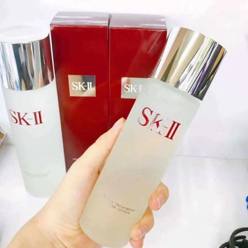 SK-II Facial Treatment Clear Lotion chứa thành phần siêu sao là Pitera™.